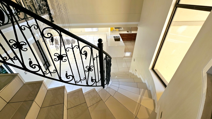 5 Bedroom Property for Sale in Kiepersol Free State